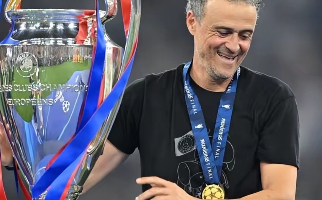 九游体育app-包含今晚突围战来临；巴黎圣日耳曼围绕中超复出首秀；悬念犹存；年轻球员得到机会的词条-九游体育app